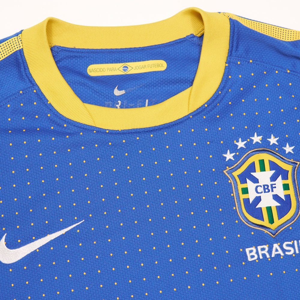 
            
                Load image into Gallery viewer, Brazil Nike Football Jersey Blue Small
            
        