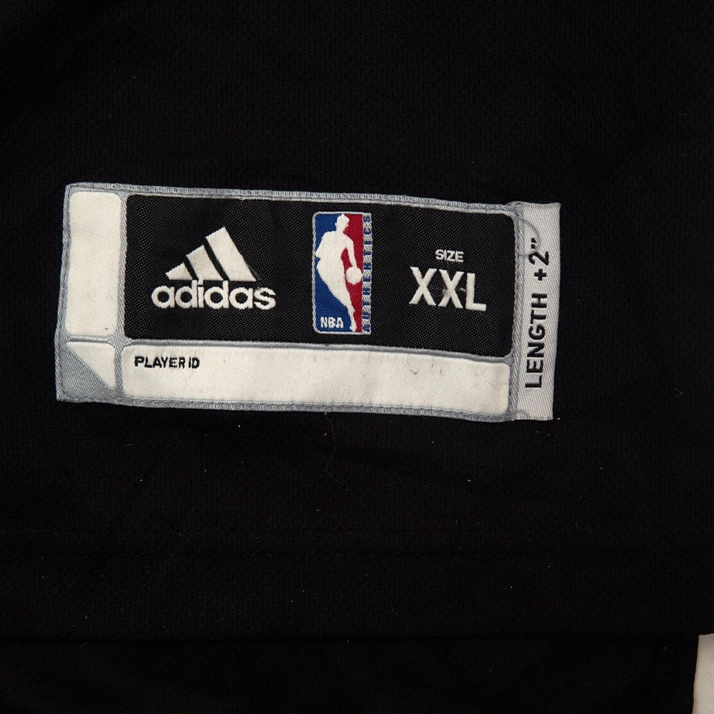 
            
                Load image into Gallery viewer, Vintage Trail Blazers NBA Jersey Black XXL
            
        