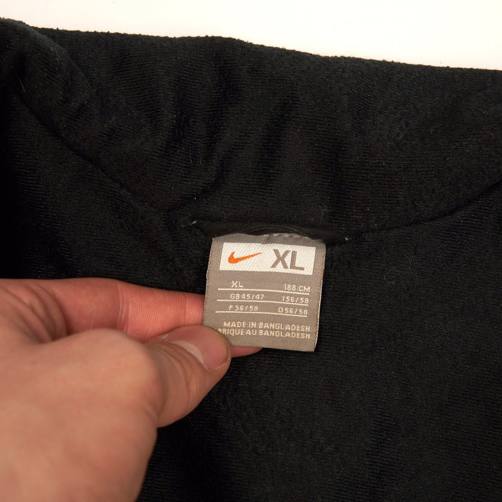 
            
                Load image into Gallery viewer, Vintage Nike Puffer Jacket Black XL
            
        